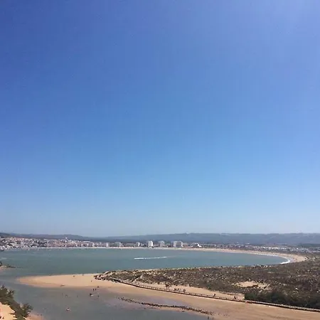 Meg N John's Getaway Place | 2 Bedroom W/ Pool Near The Beach Apartment Sao Martinho do Porto
